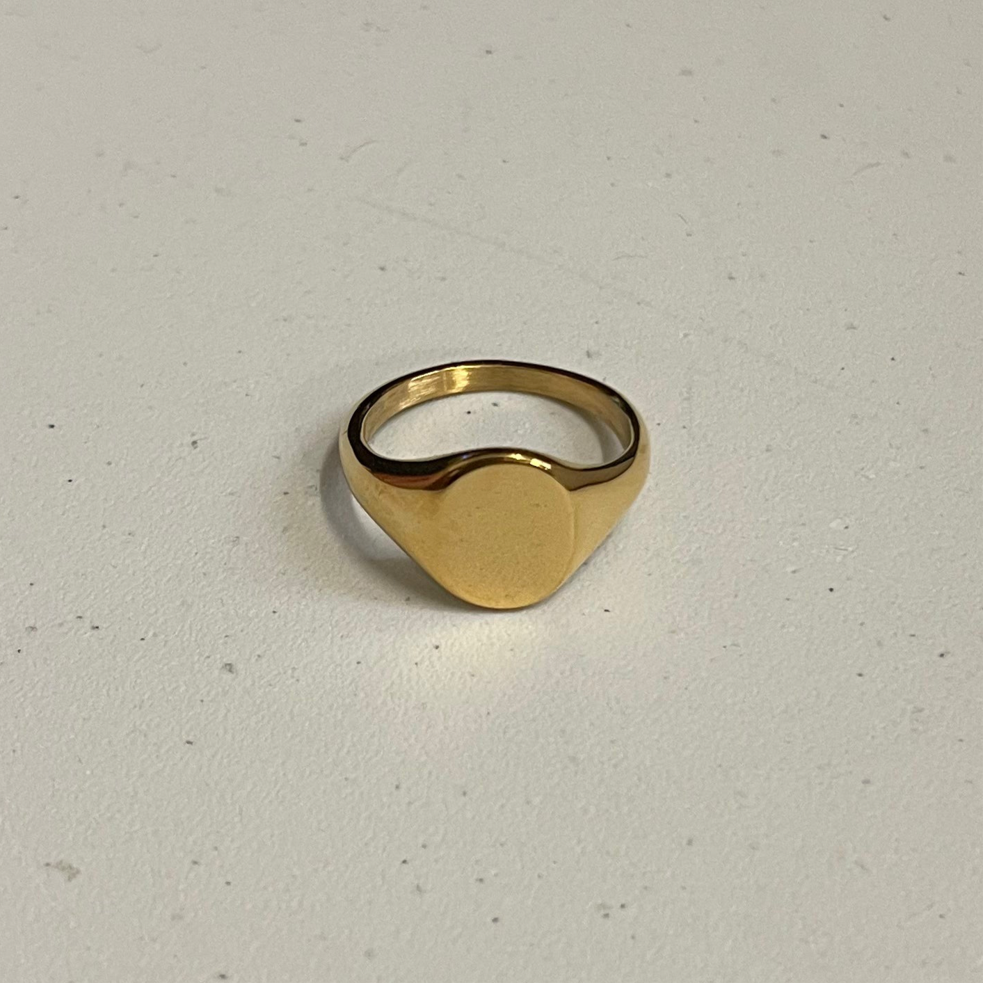 Round Signet Ring, Gold.