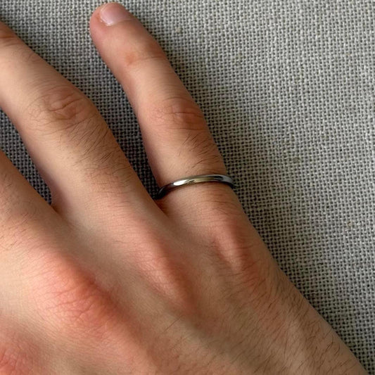 Rounded Band Ring, Silver.