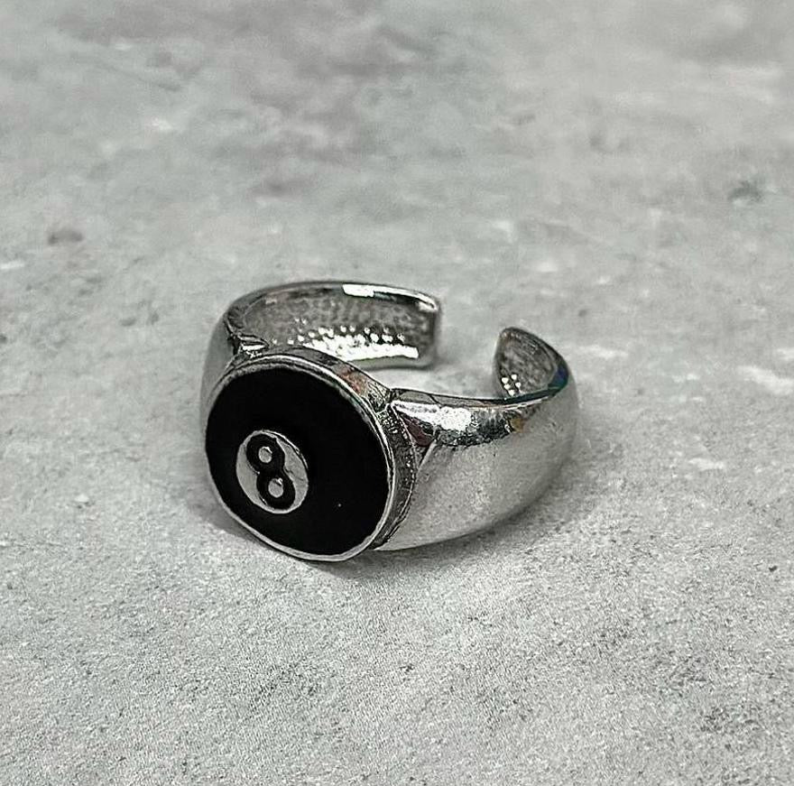 8 Ball Ring, Silver.