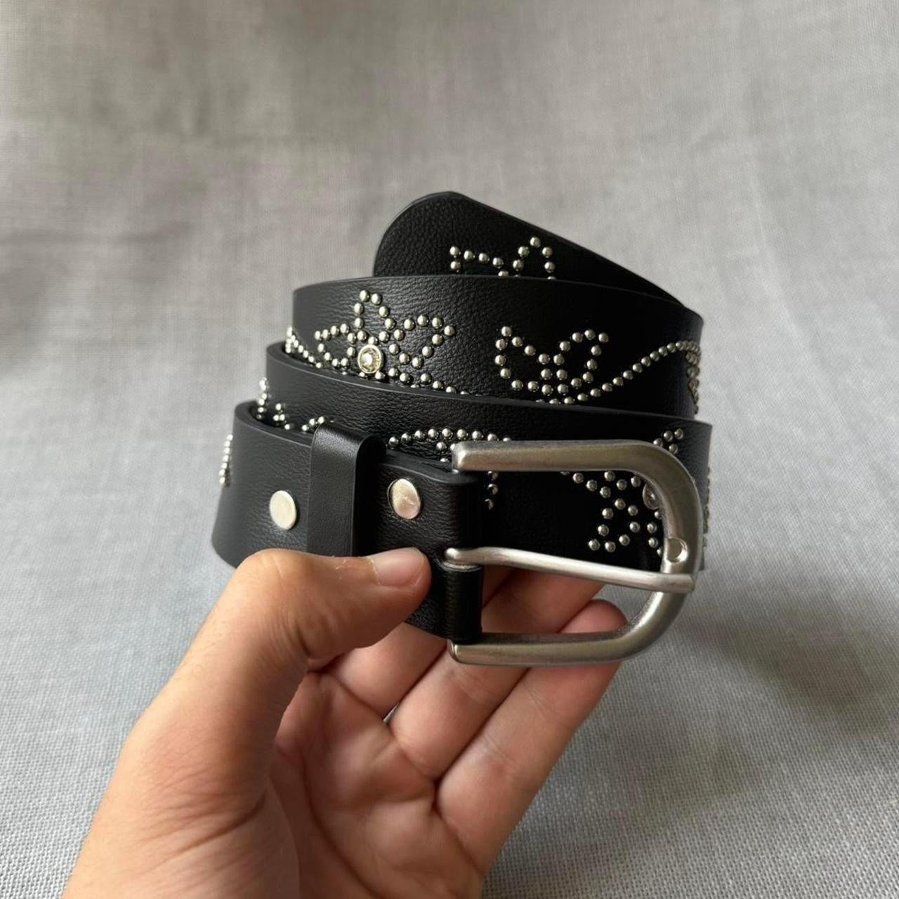 小物 flower studs leatherbelt archive Black Floral Studded Belt – DESIRED NY