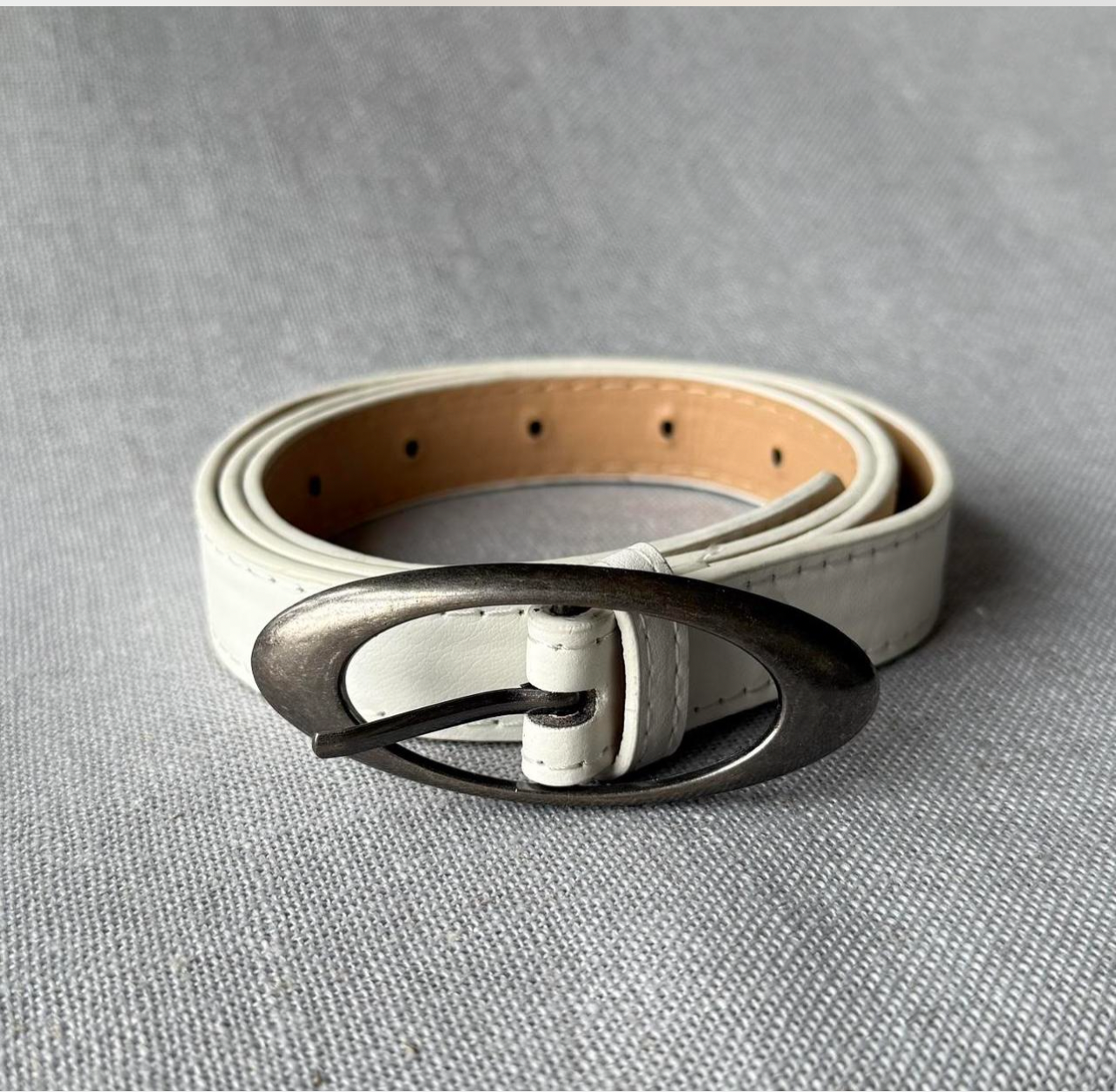 O-Buckle Belt, White.