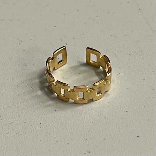 Cuban Link O Ring, Gold.