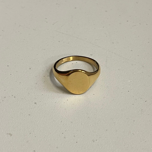 Round Signet Ring, Gold.