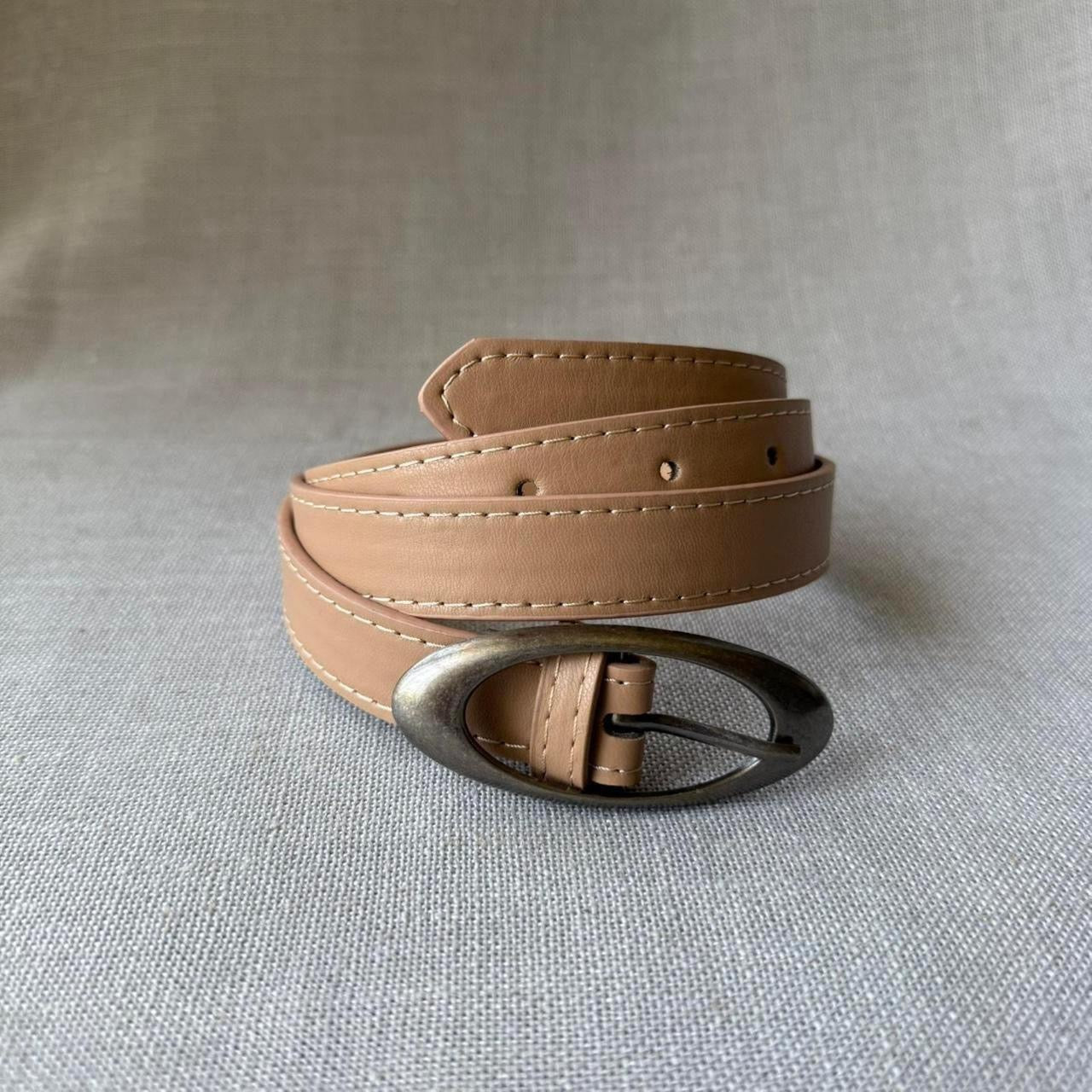 O-Buckle Belt, Tan.