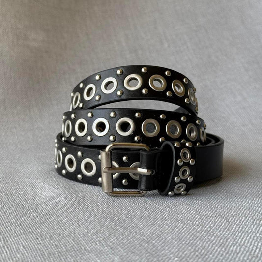 Studded Big Hole Belt, Black.