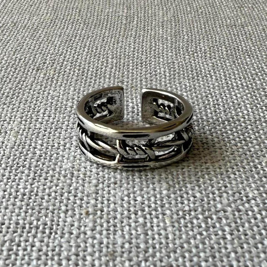 Barbed Wire Ring, Silver.