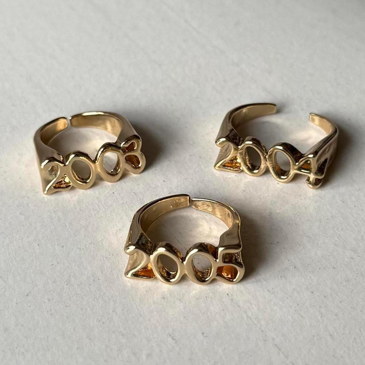 2005 Ring, Gold.