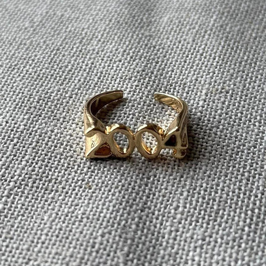 2004 Ring, Gold.