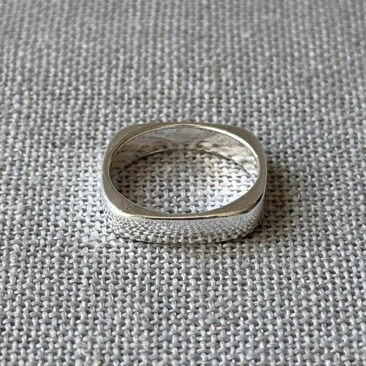 Rounded Square Ring, Silver.
