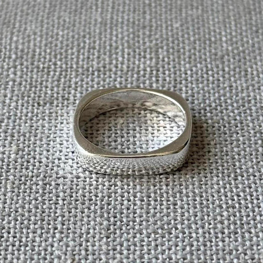 Rounded Square Ring, Silver.