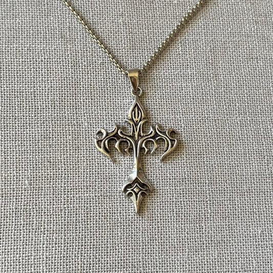 Gothic Cross Necklace, Silver.
