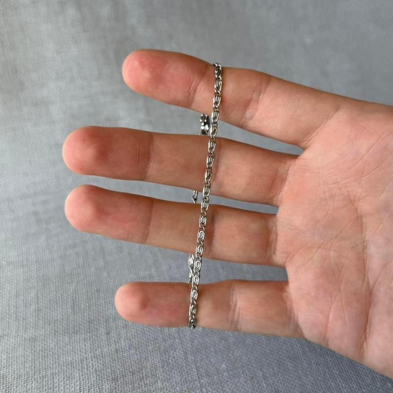 Thin Paperclip Bracelet, Silver.