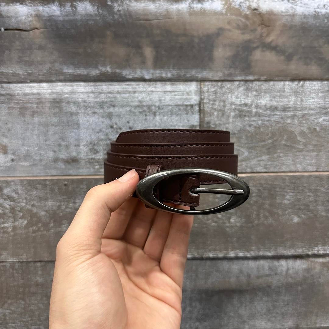 O-Buckle Belt, Brown.