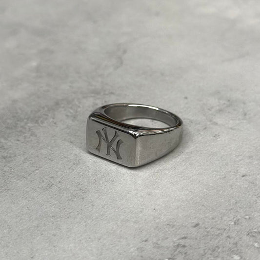 New York Ring, Silver.