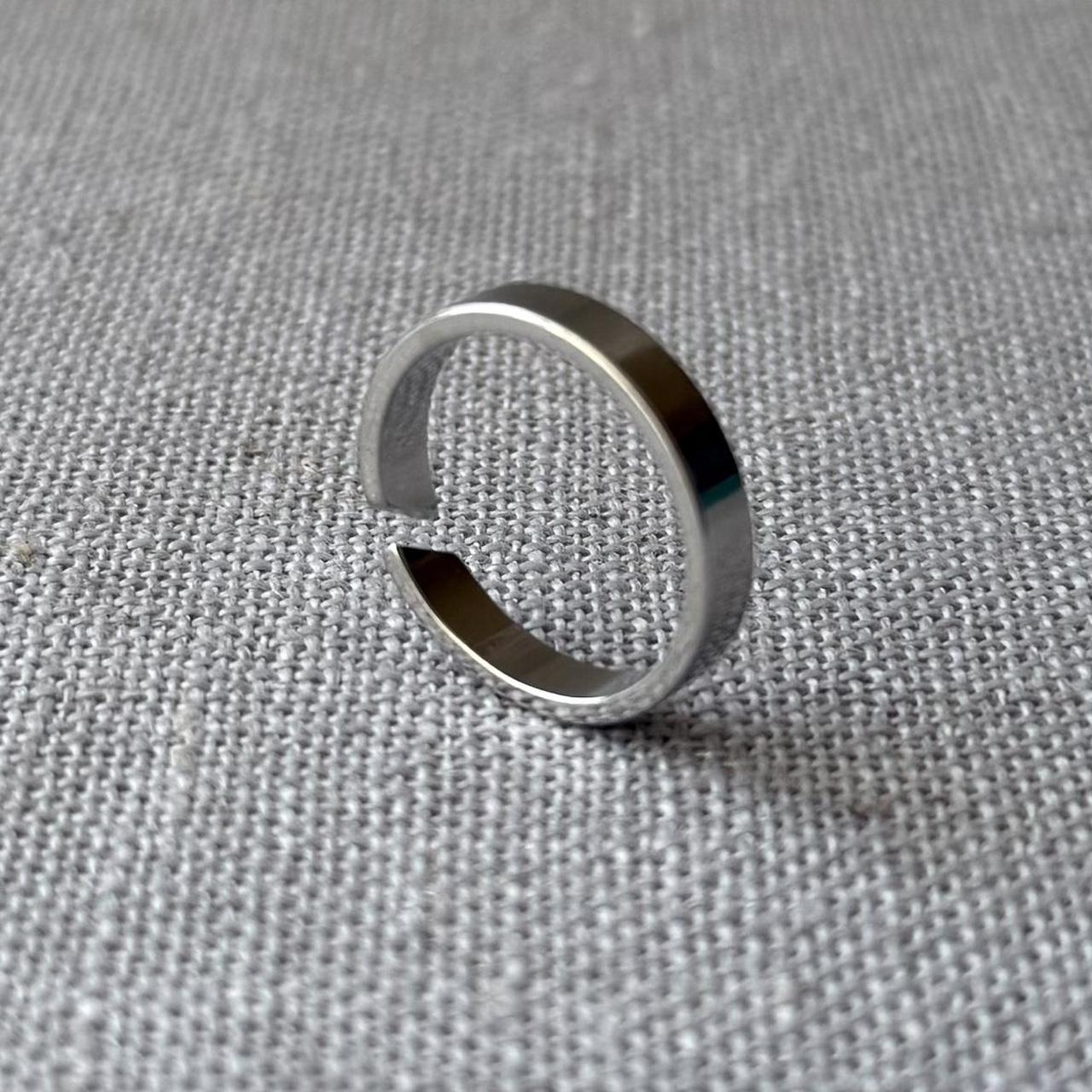 Slit Rounded Band Ring, Silver.