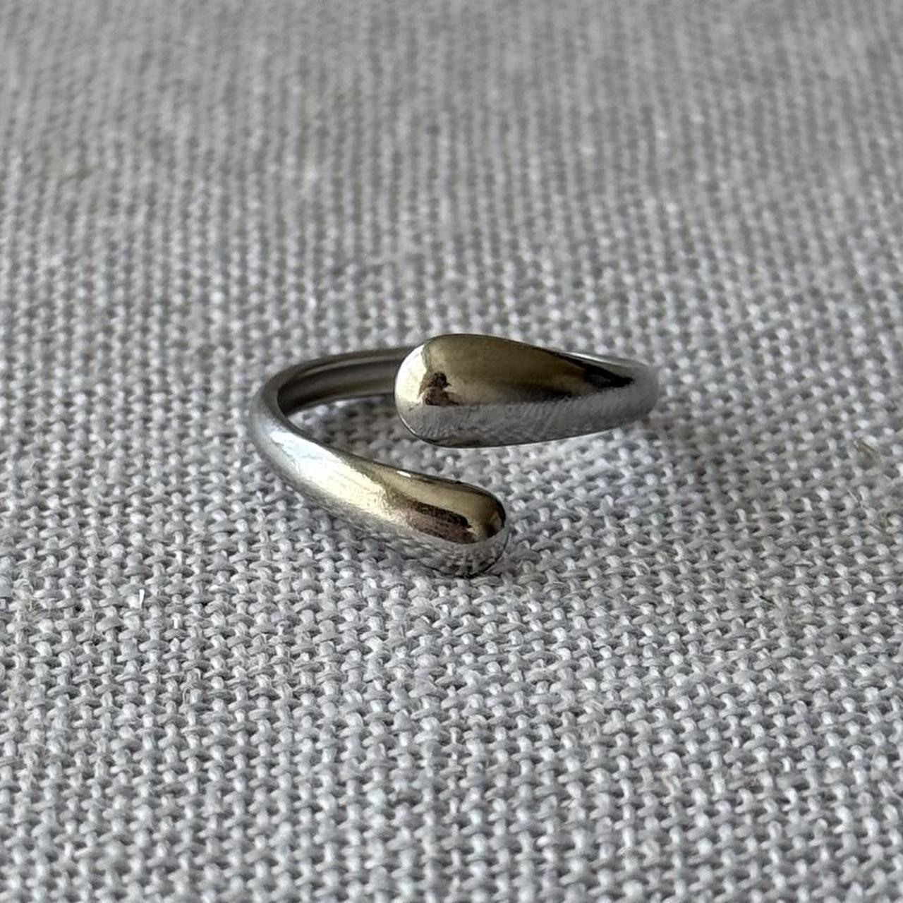 Asymmetrical Twist Ring, Silver.